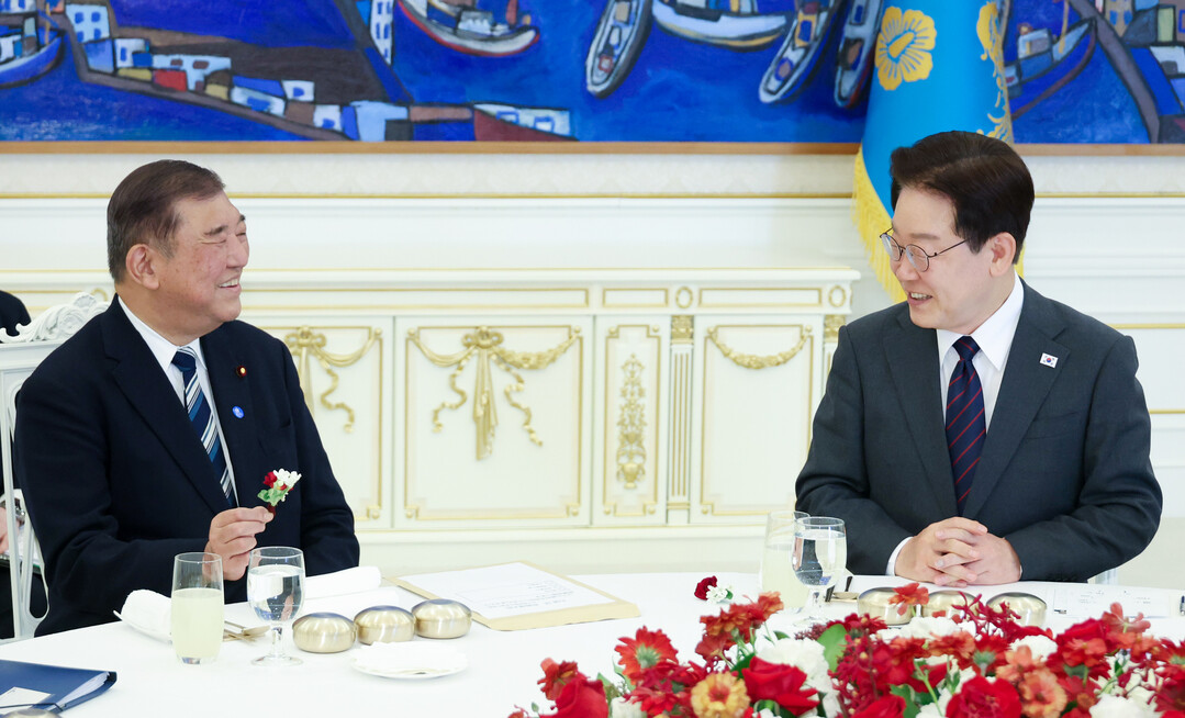 李대통령, 이시바 전 日총리와 靑서 ...